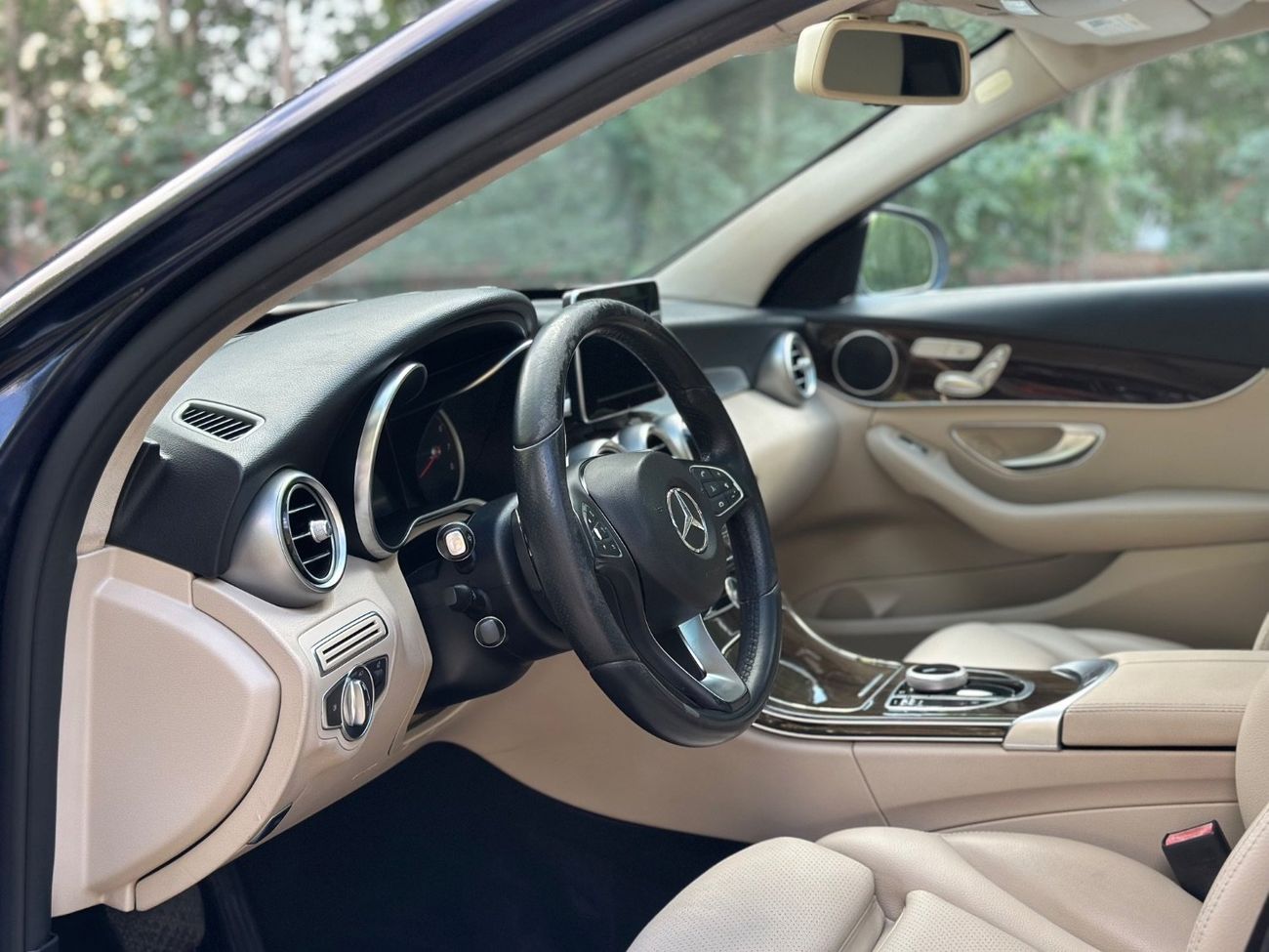 مرسيدس بنز C 300 Luxury 2.0L