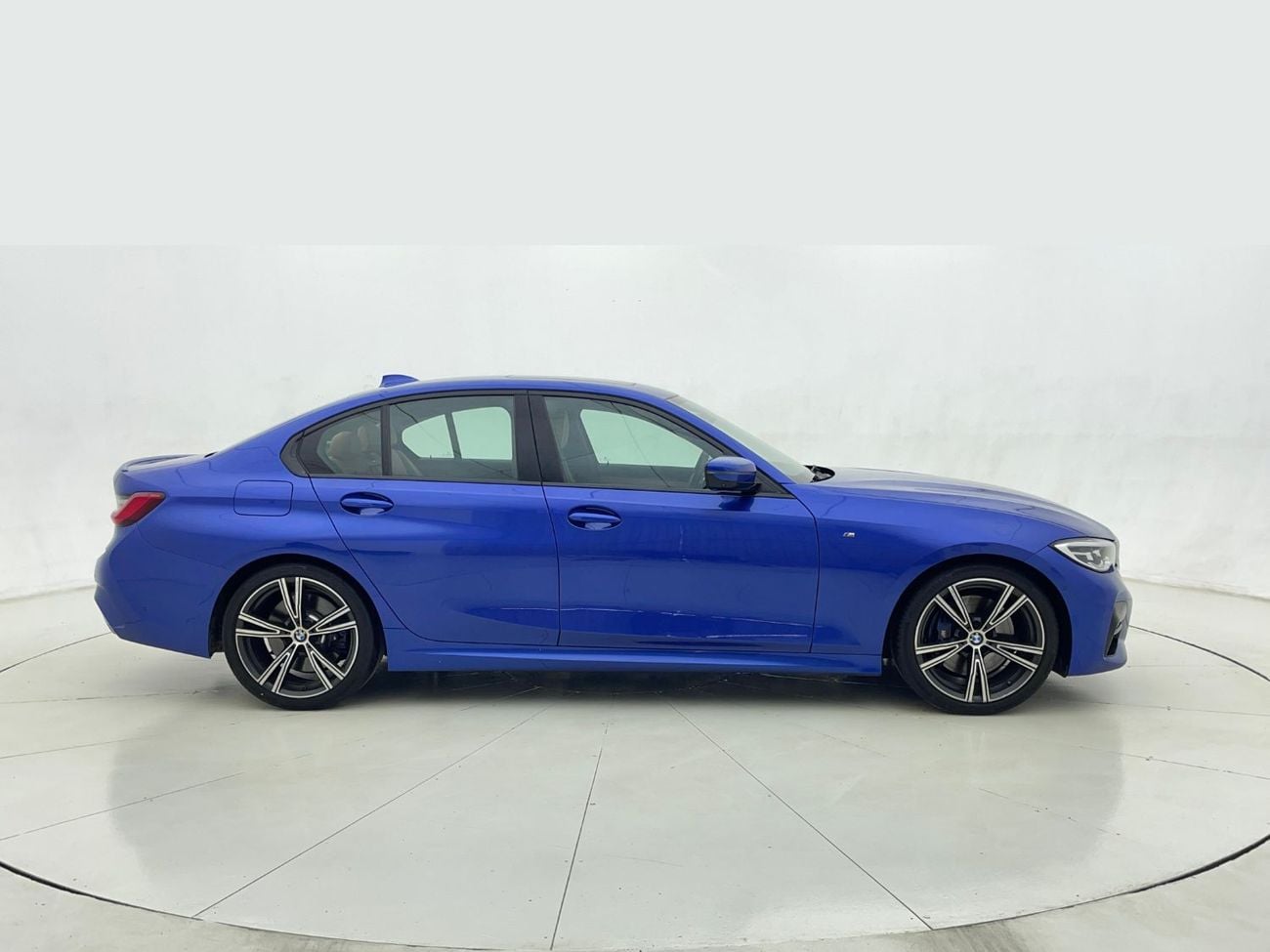 بي أم دبليو 330i 2L 2021 | 0 DP | 1843/Month | 30 Day Return | Service History