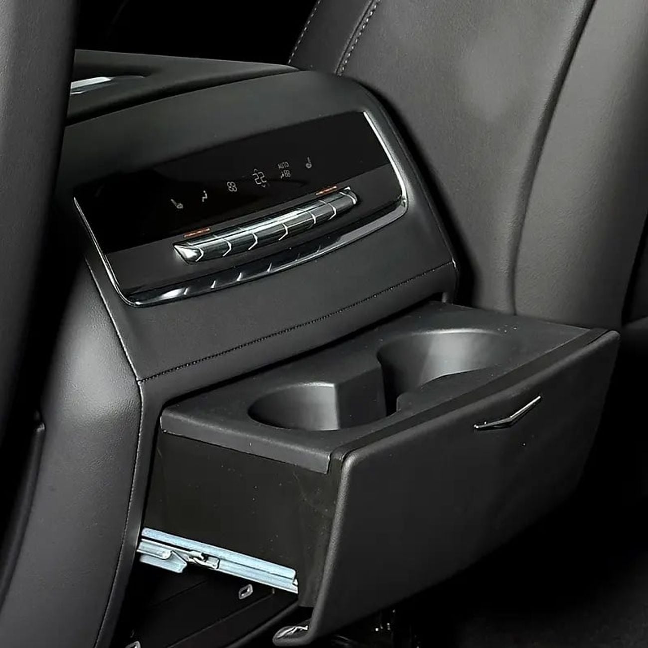 كاديلاك إسكالاد Premium Luxury 6.2L 4WD Premium Luxury