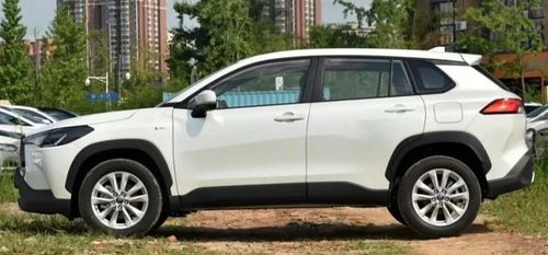 Toyota Corolla Cross 2:0