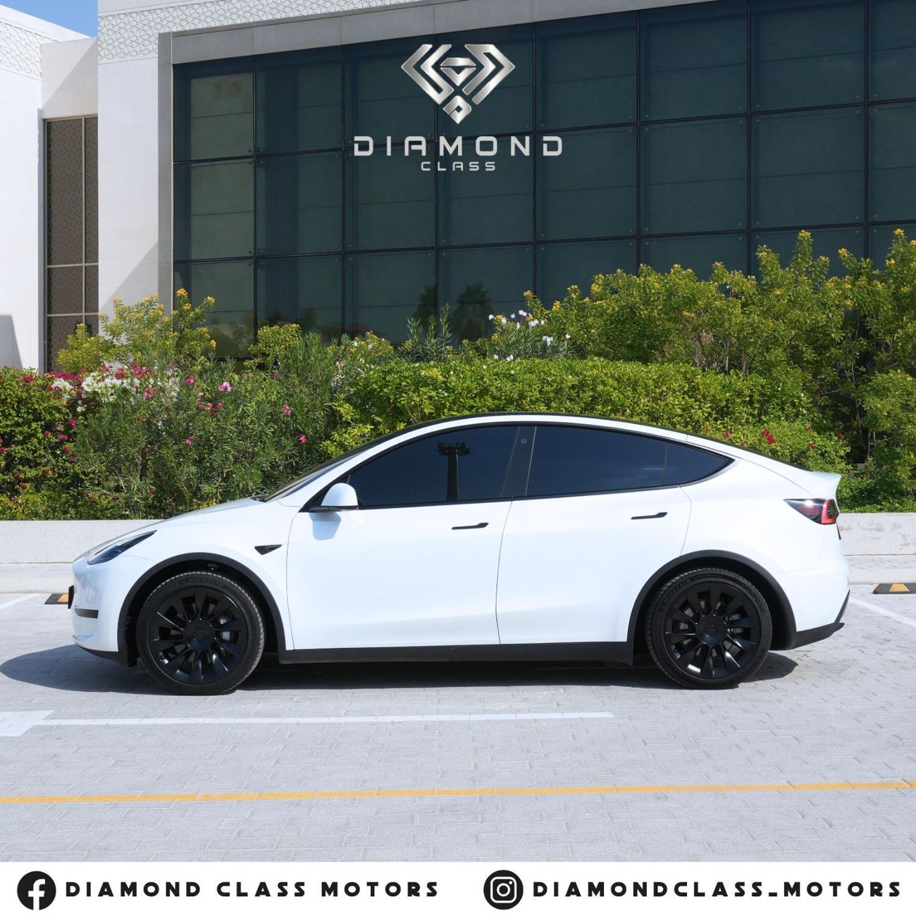Tesla Model Y Tesla Model Y White interior Auto Pilot  2024 GCC  Warranty  Tesla UAE