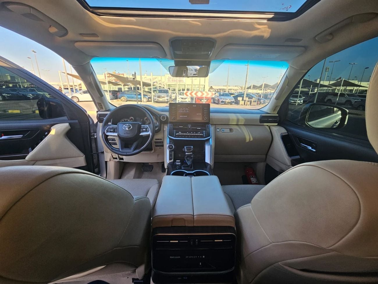 Toyota Land Cruiser GXR LHD 4.0L Naturally aspirated petrol engine Automatic Gear 4WD 7 Seats 5 Doors
