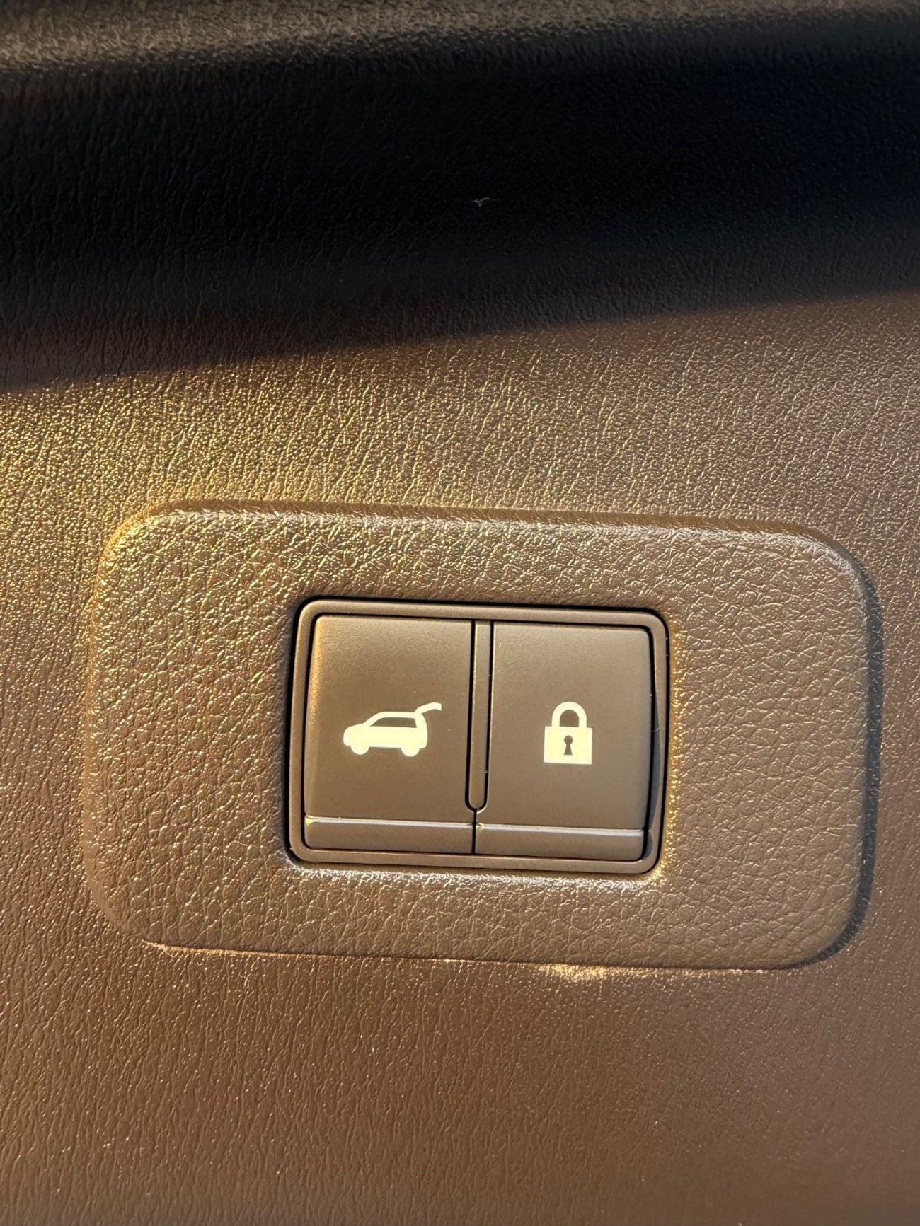 Nissan Armada Clean Title SL Full option 5.6 L original paint