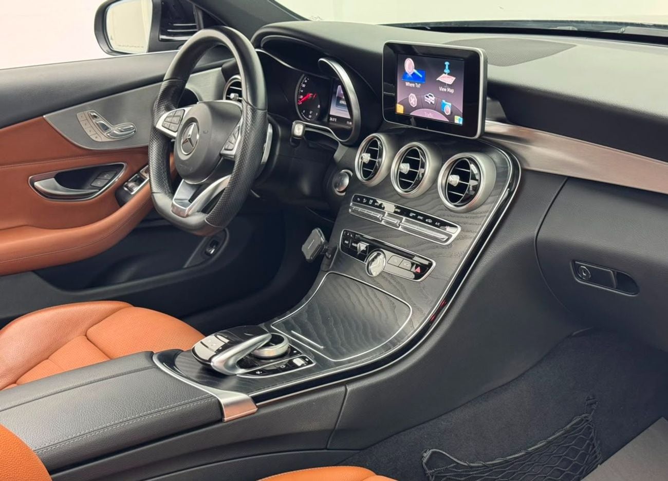 Mercedes Benz C300 STD 2017 Mercedes-Benz C300 Coupe, Mercedes Service History, Excellent Condition, GCC