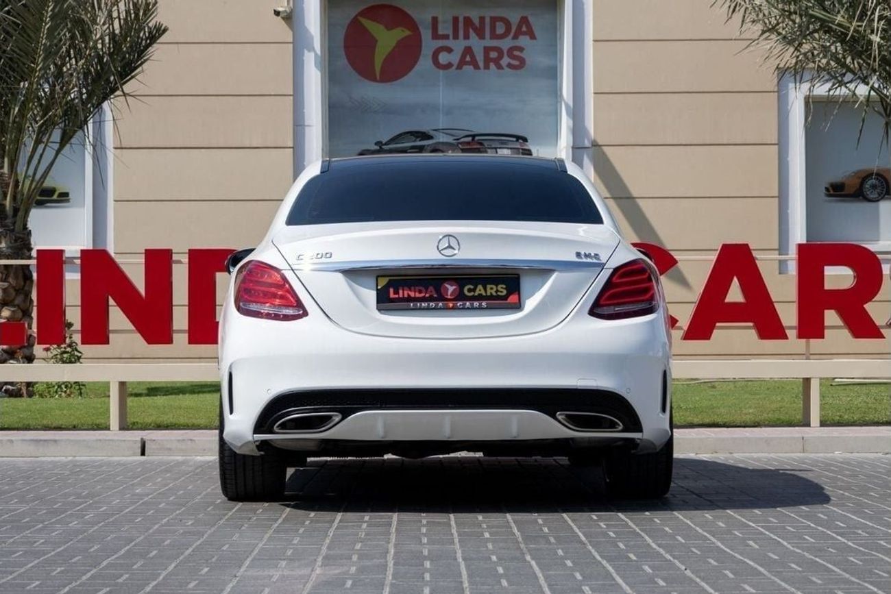Mercedes-Benz C 200 Mercedes-Benz C200 AMG Pack 2017 GCC under Warranty with Flexible Down-Payment.