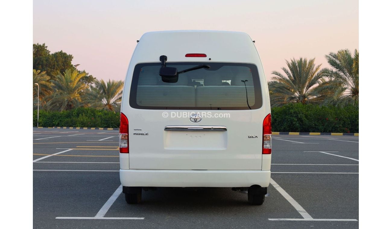 Toyota Hiace 2015 | COMMUTER DLX HIGHROOF | 15 SEATS - DIESEL - M/T | GCC SPECS | EXCELLENT CONDITION