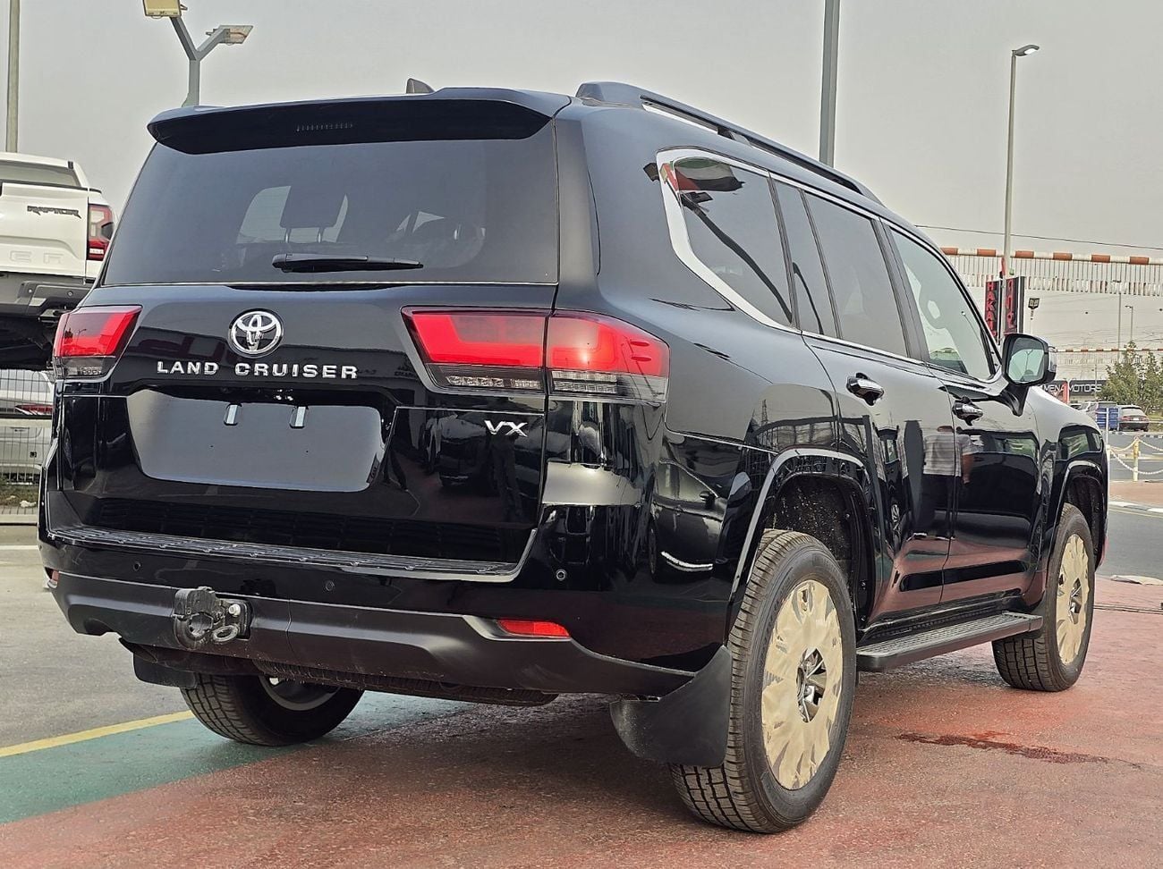 Toyota Land Cruiser VX Toyota Land Cruiser 3.3L Diesel A/T 4WD SUV With radar Black Color 2026 Model