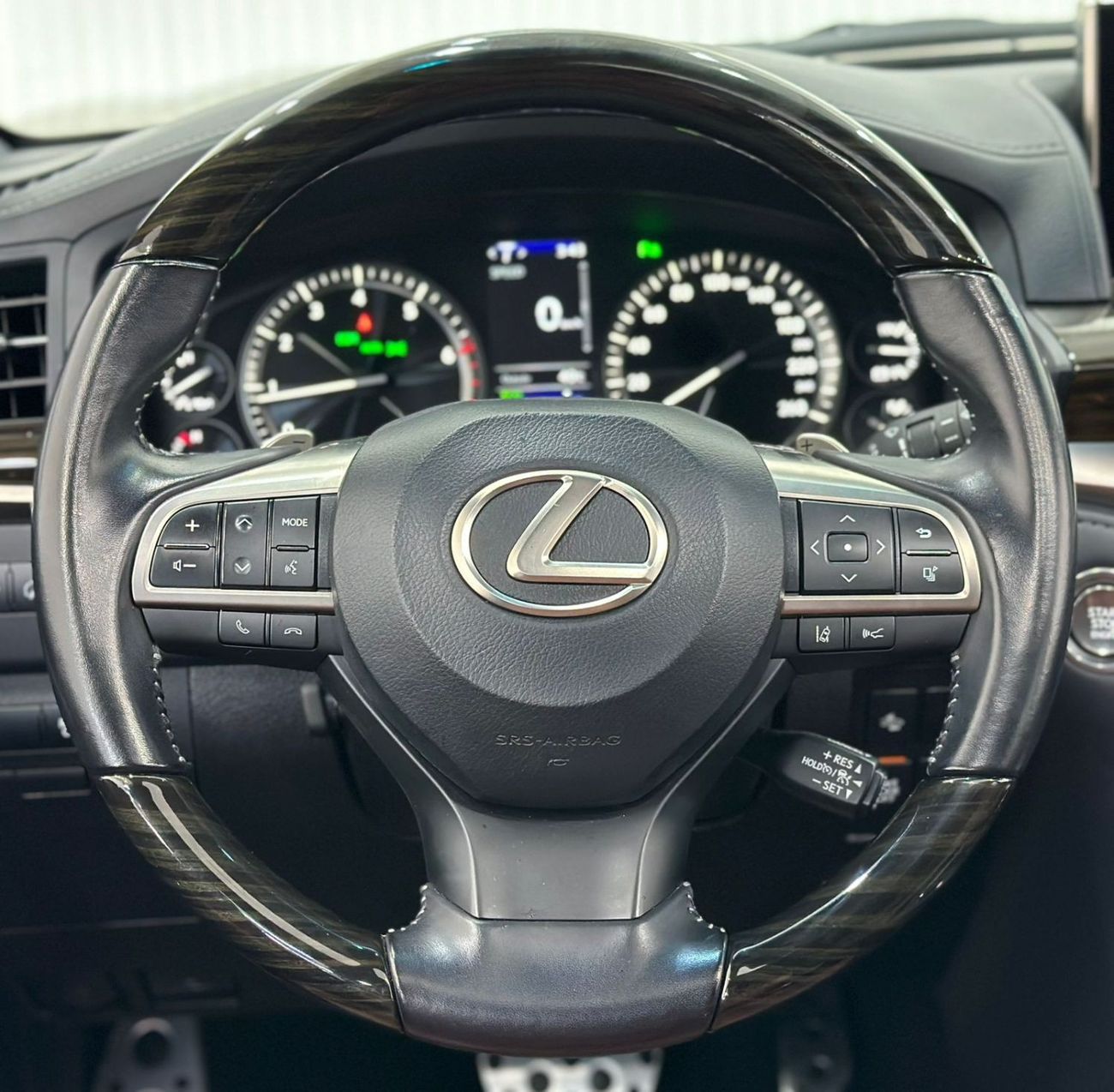 لكزس LX 570 2020 Lexus LX 570, Oct 2024 Al Futtaim Warranty, Full Service History, GCC