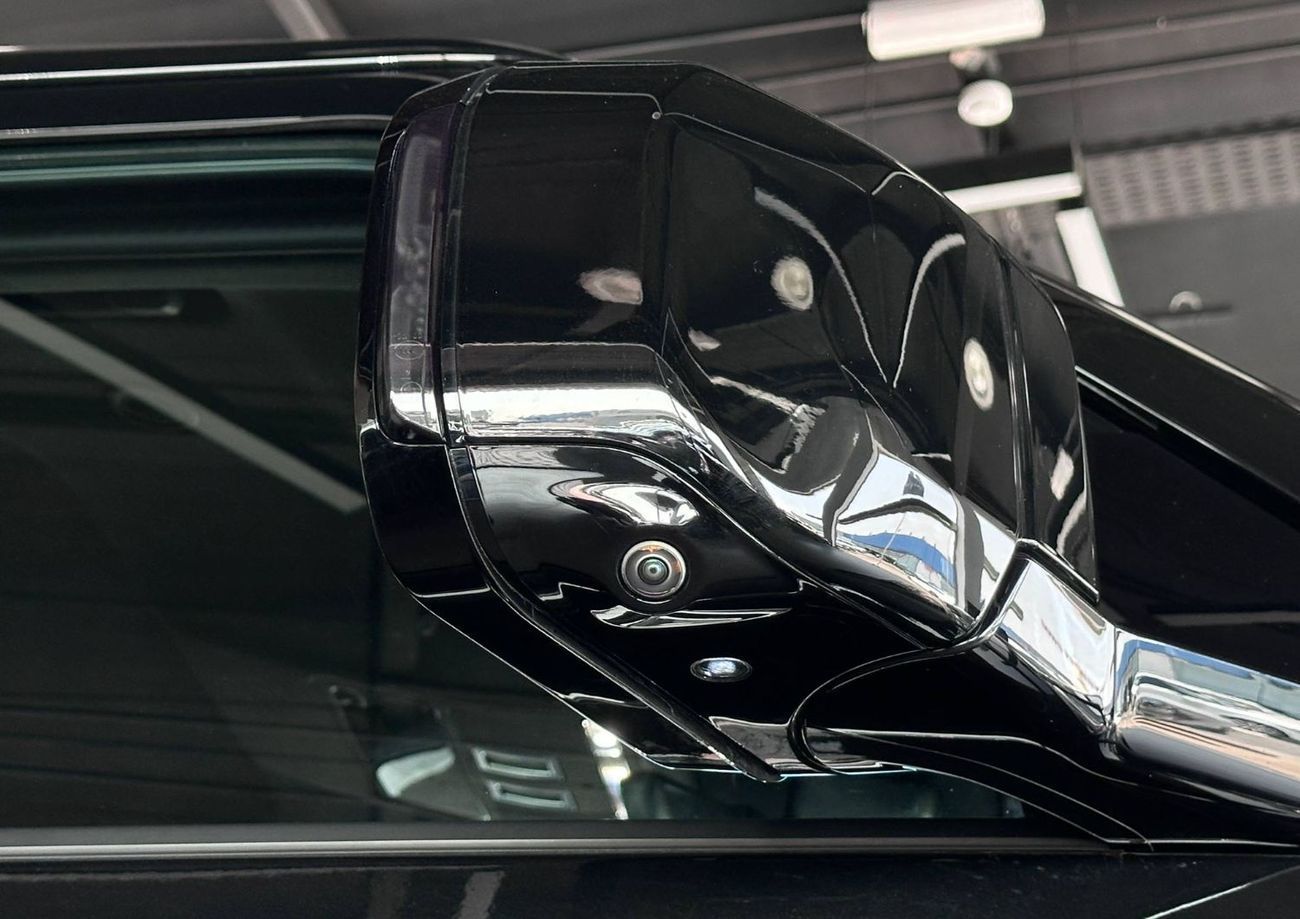 لاند روفر ديفندر P400 110 X-Dynamic SE 3.0L (5 Seater)