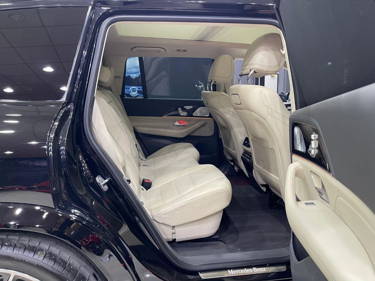 Mercedes-Benz GLS 450 Premium 3.0L (389 HP)