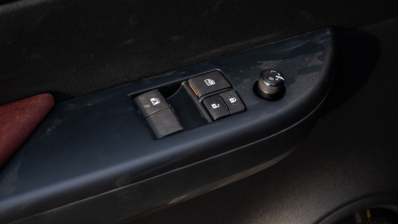 Toyota Hilux TOYOTA HILUX SCAB 4X4 4CYL 2.7 -2026YM