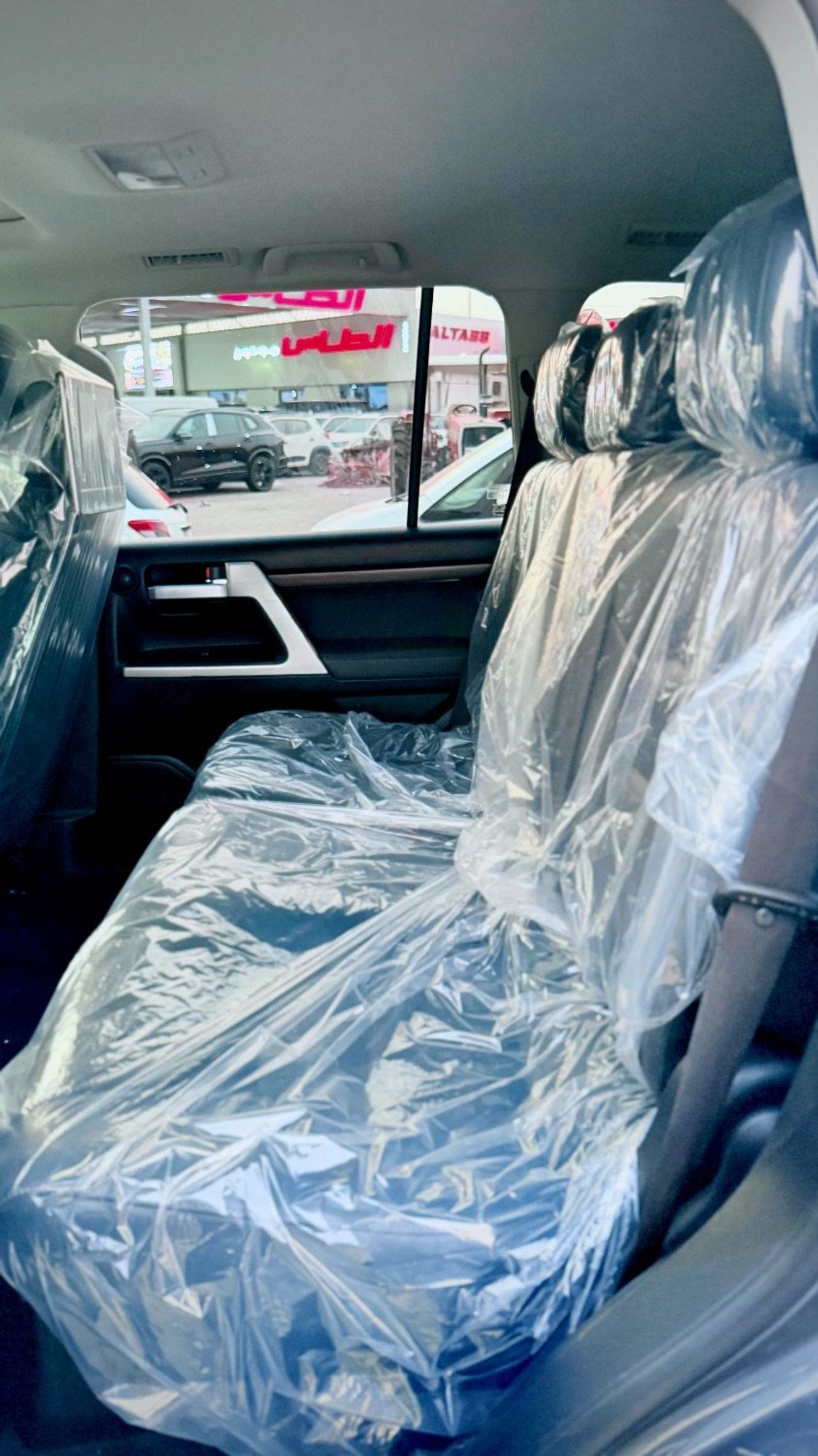 تويوتا لاند كروزر 2017 LHD VXR V8 Full Option Very Clean And Perfect Condition