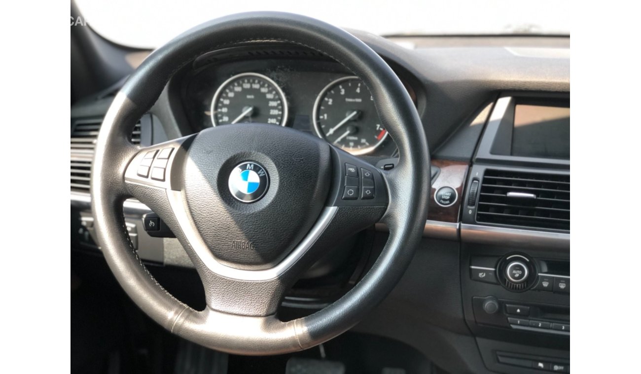 BMW X5 xDrive 50i Model 2012 GCC car prefect condition inside and outside full option panoramic roof leathe