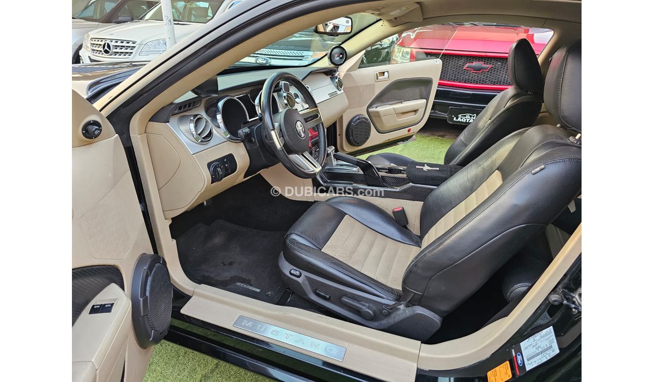 فورد موستانج خليجى  GT موديل 2007 كوبيه شاشة اندرويد كاميرا خلفية حساسات مثبت سرعة تحكم بحالة ممتازة