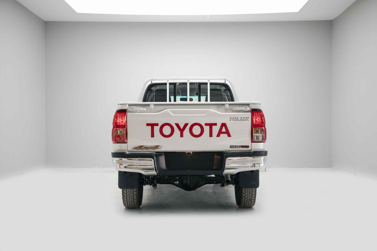 Toyota Hilux 2.4L - Platinum White Pearl Inside Black | Export Only