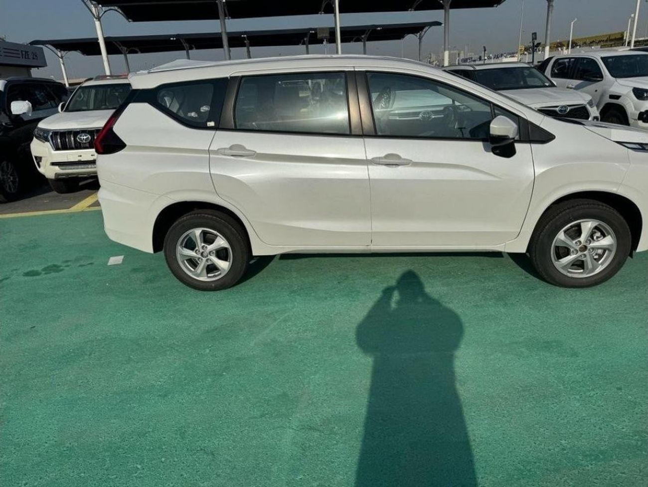 ميتسوبيشي إكسباندر 1.5L 4cyl petrol Full Option Zero KM