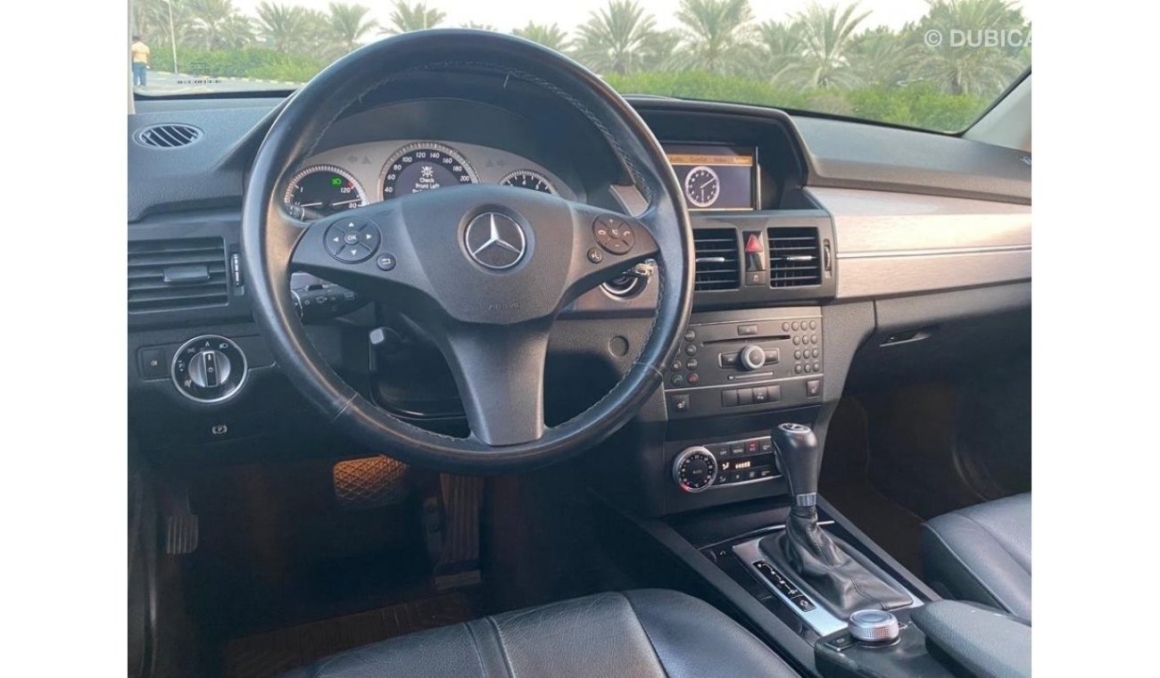 مرسيدس بنز GLK 300 Mercedes GLK 300 V6 2011 Japanecs Specs  - Perfect Condition - Accident Free