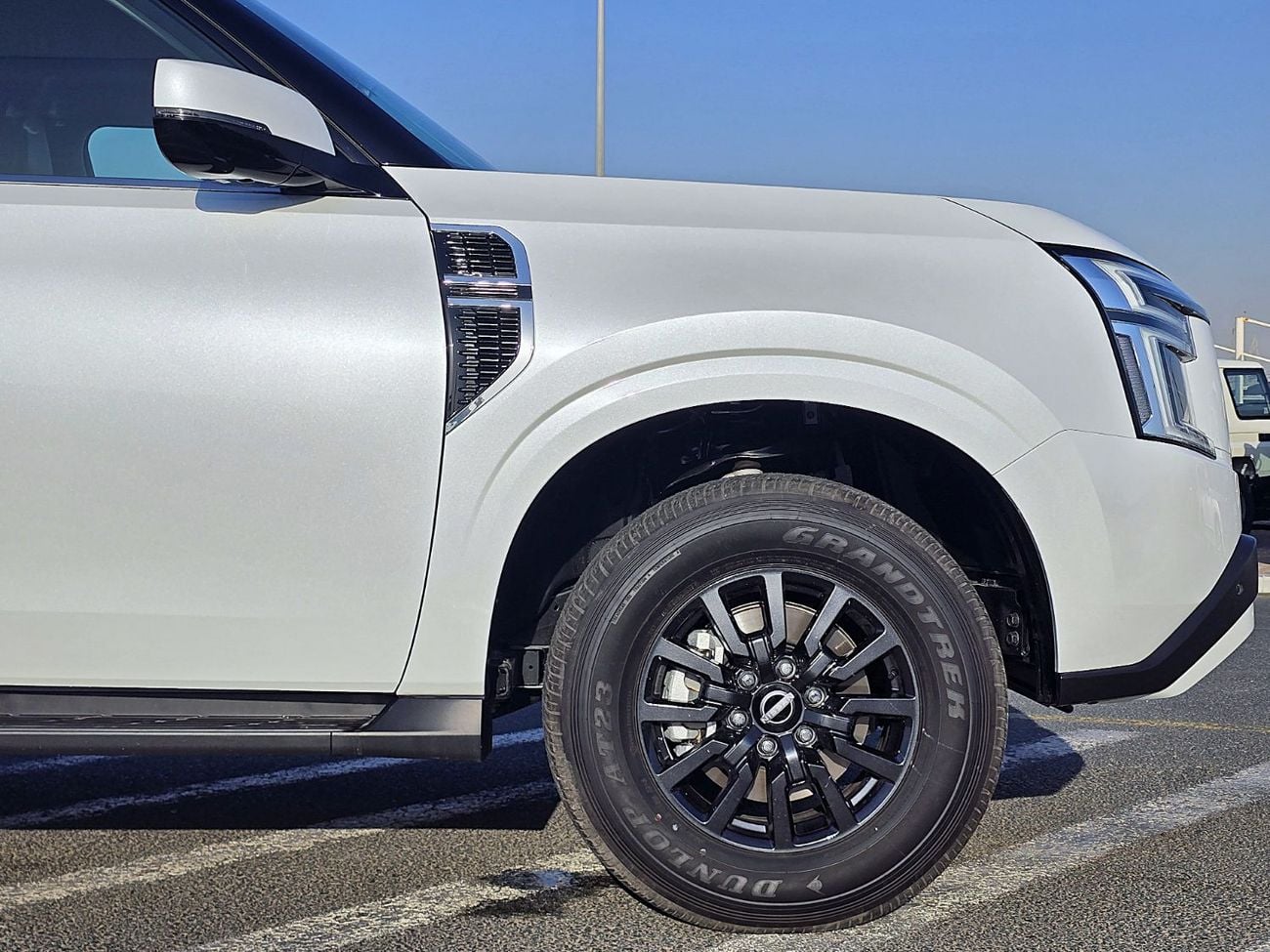 Nissan Patrol Nissan Patrol SE 3.8L A/T 4WD Gcc specs white color 2026 Model