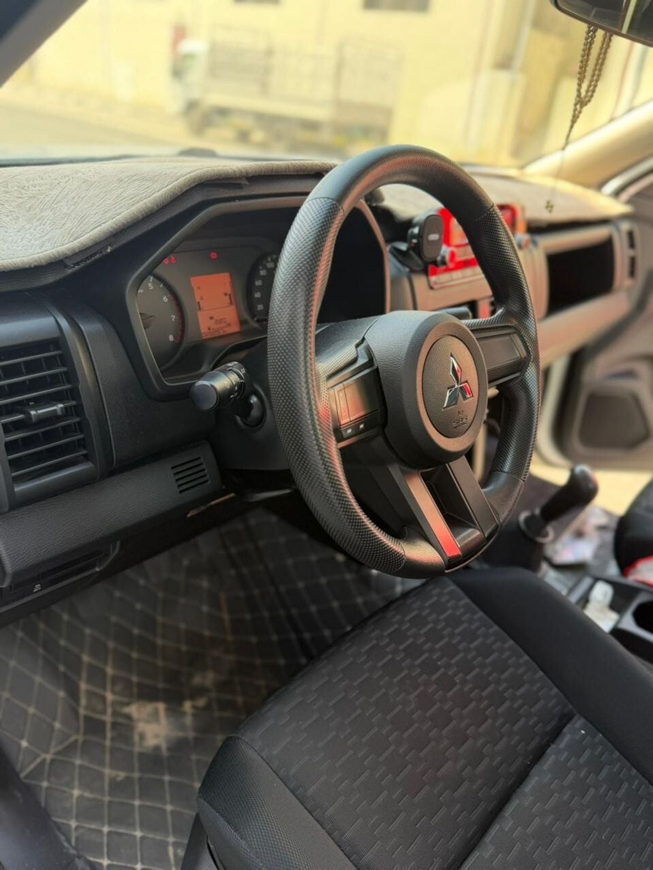 Mitsubishi L200 GL Single Cab Petrol 2.4L