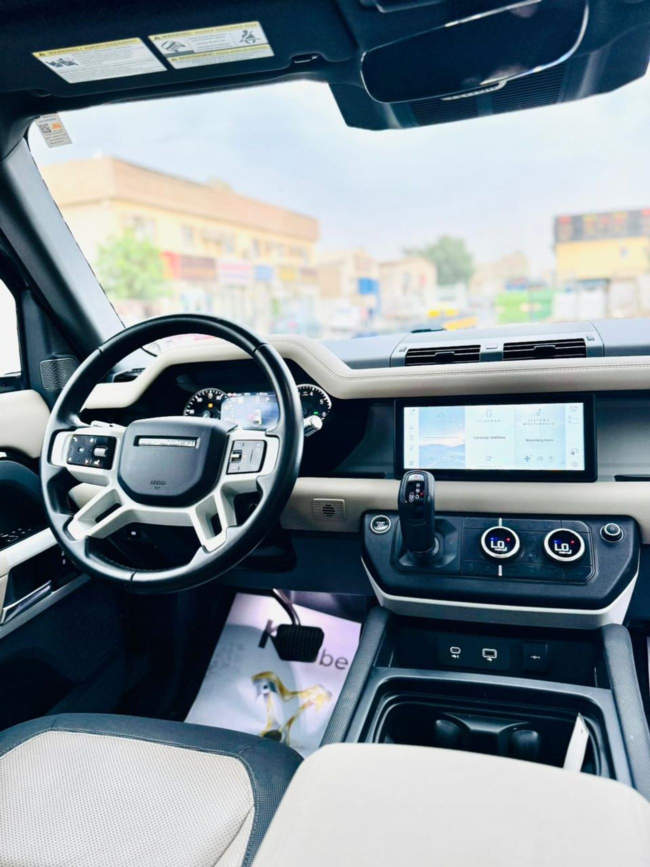 Land Rover Defender P400 110 X-Dynamic HSE 3.0L (5 Seater)