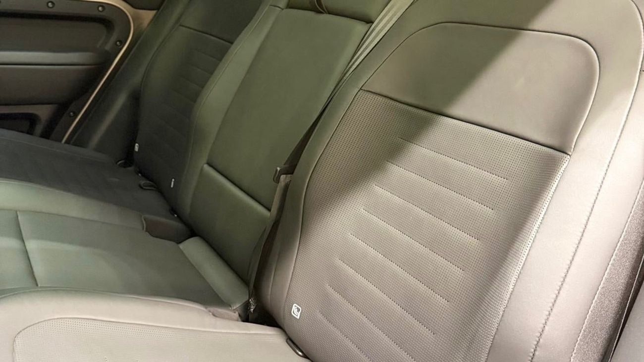 لاند روفر ديفندر 110 P635 OCTA V8