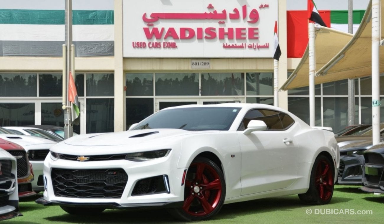 شيفروليه كامارو SOLD!!!!Camaro 2SS V8 2016/Head Up Display/Leather Seats/ZL1 Kit/Very Good Condition