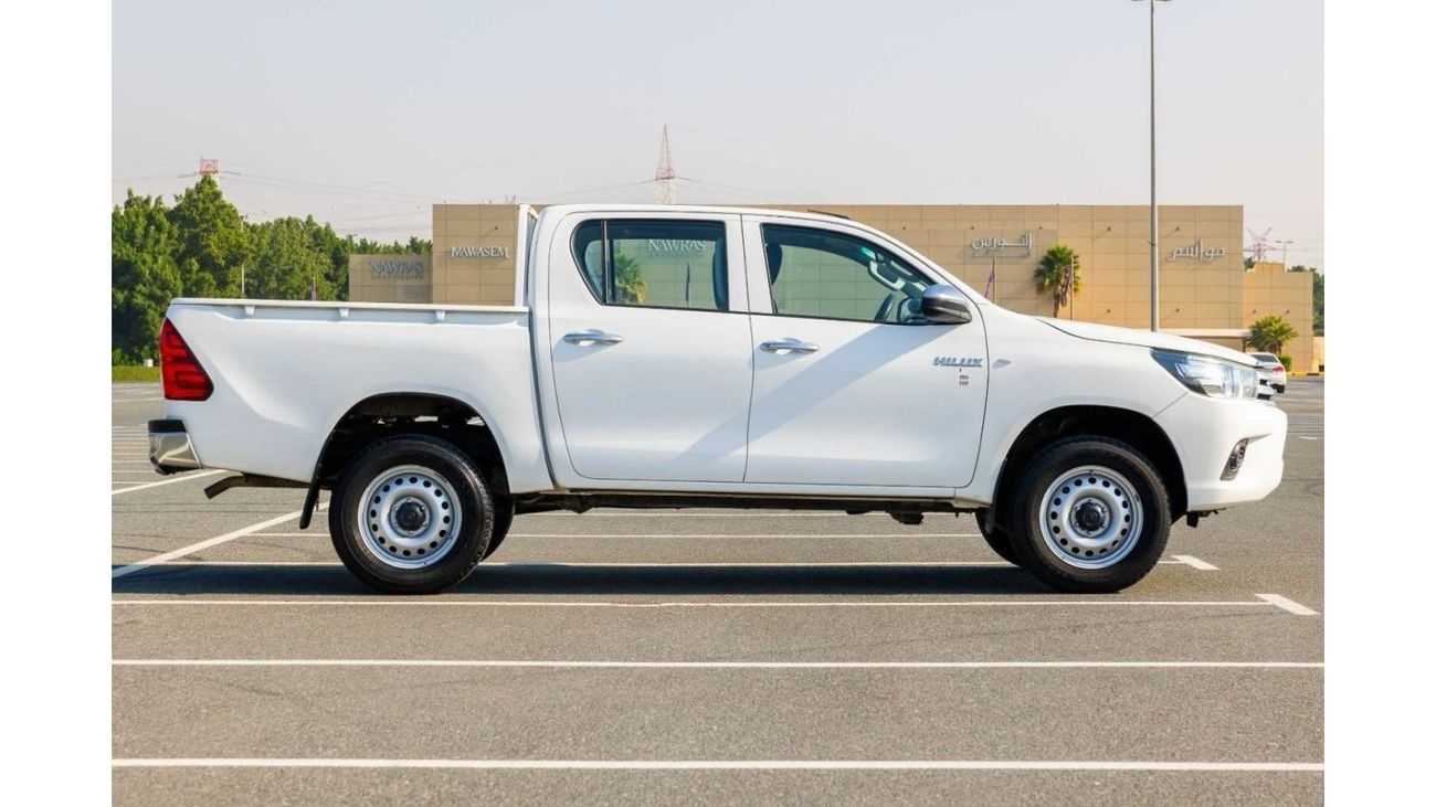 Toyota Hilux GL Double Cab 2.7L 4WD Petrol A/T / GCC Specs / Excellent Condition / Book Now