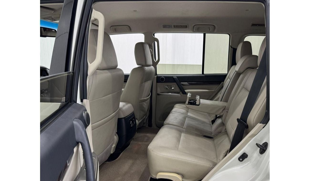 Mitsubishi Pajero GLS Mid 3.8L (243 HP) 2020 Mitsubishi Pajero GLS V6, Warranty, Full Mitsubishi Service History, Low