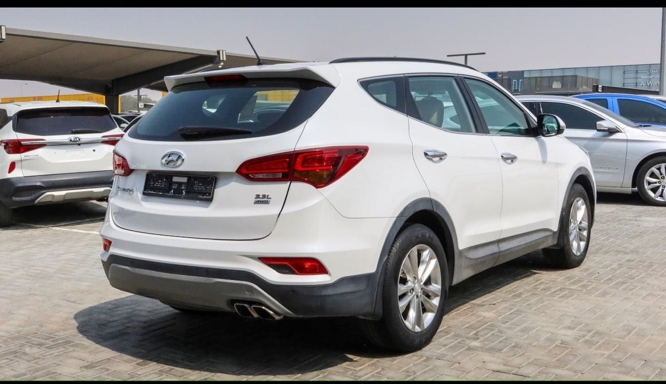 Hyundai Santa Fe Base 3.5L
