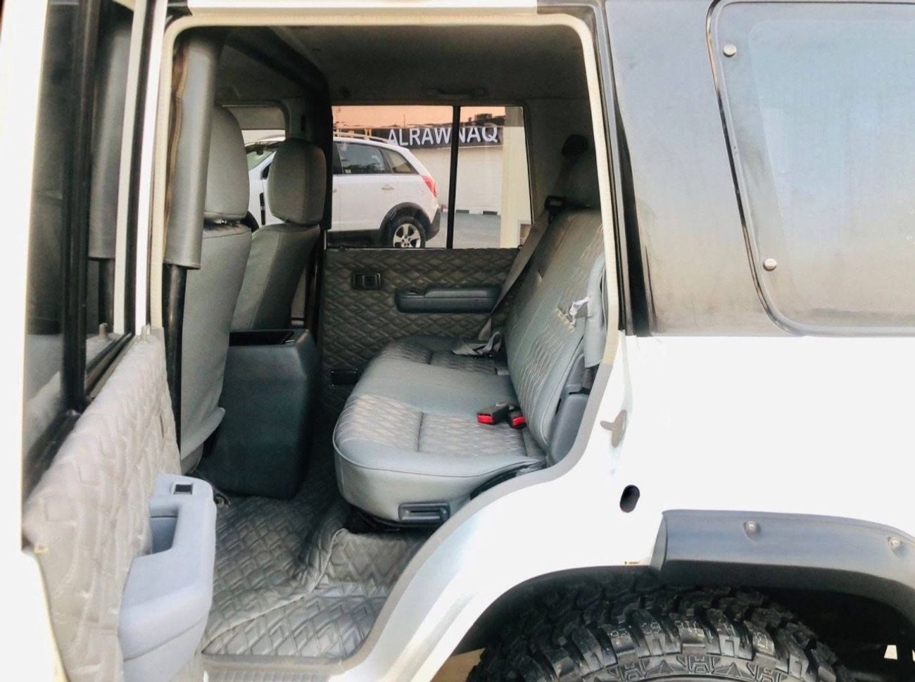 Toyota Land Cruiser 70