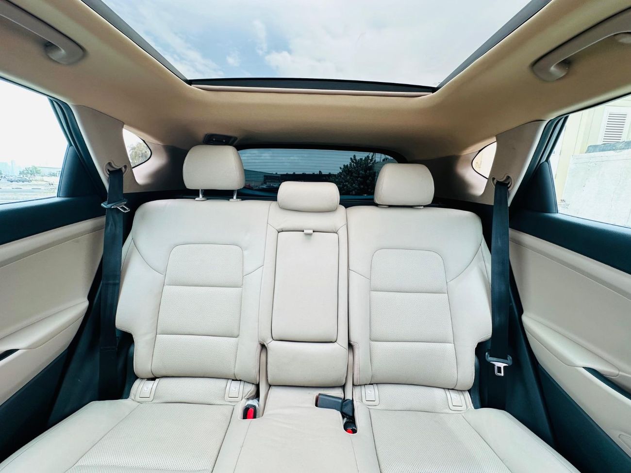 Hyundai Tucson AED1,070 PM | HYUNDAI TUCSON 2016 2.4L GDi 4WD | FSH | GCC | WELL MAINTAINED