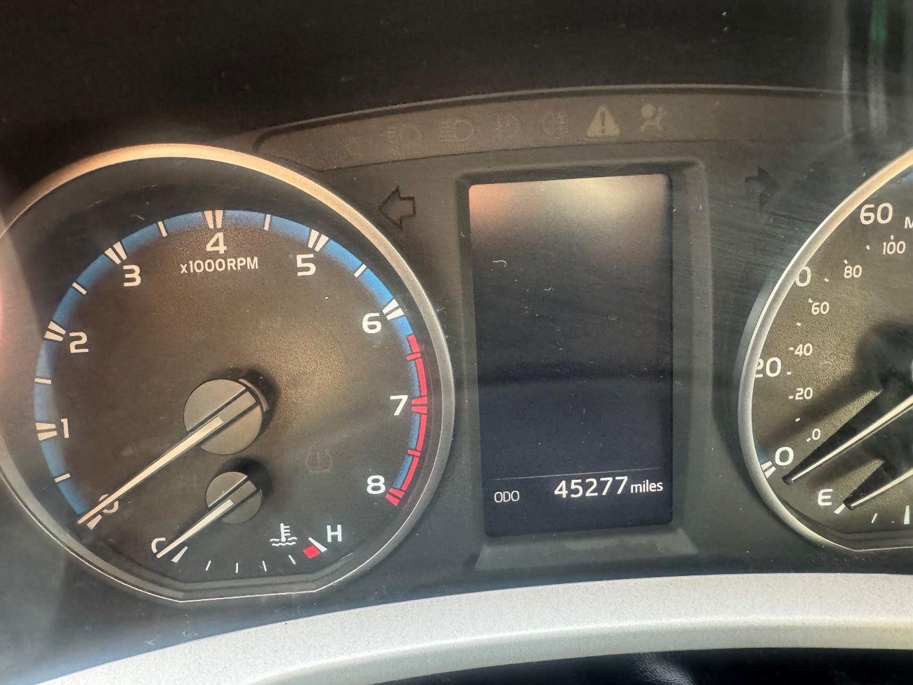 تويوتا راف ٤ XLE 2.0L