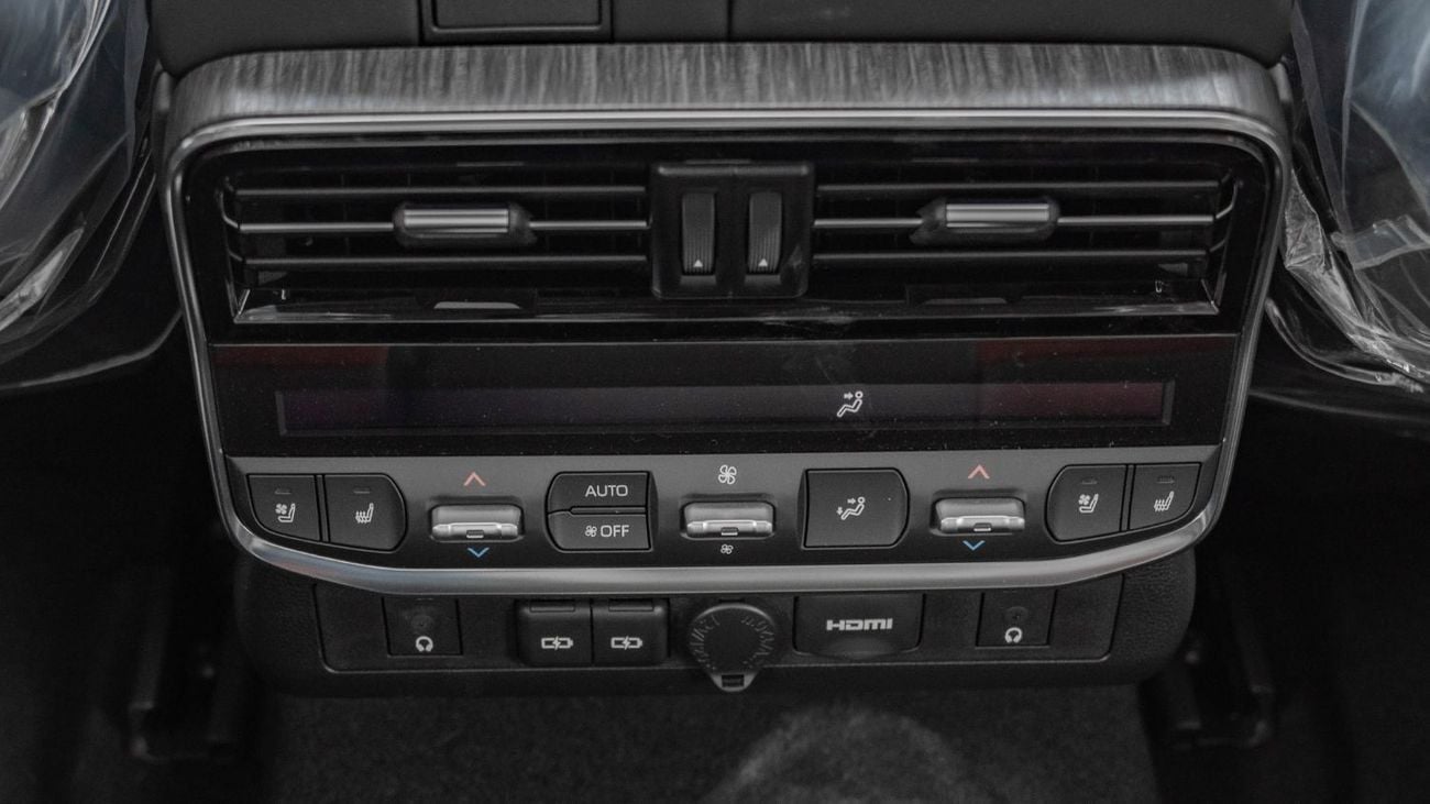 Toyota Land Cruiser 2025 Toyota Land Cruiser VXR 3.5L Twin Turbo AT Petrol (Silver)