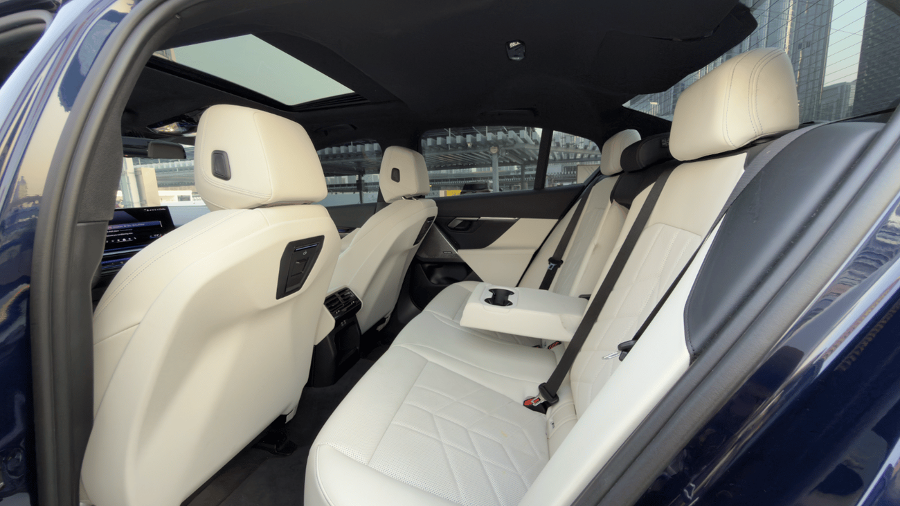 BMW i5 EDRIVE 40