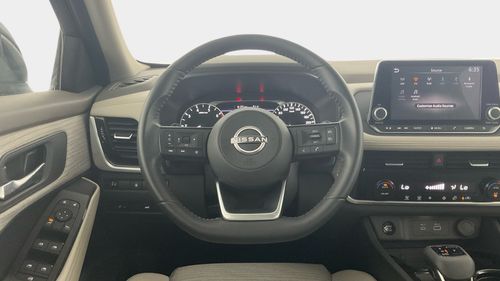 نيسان إكس تريل 2.5 SV 4WD 7STR AUTO | شامل الضمان | 0 ﺪﻔﻋﺓ ﺃﻮﻟﻯ
