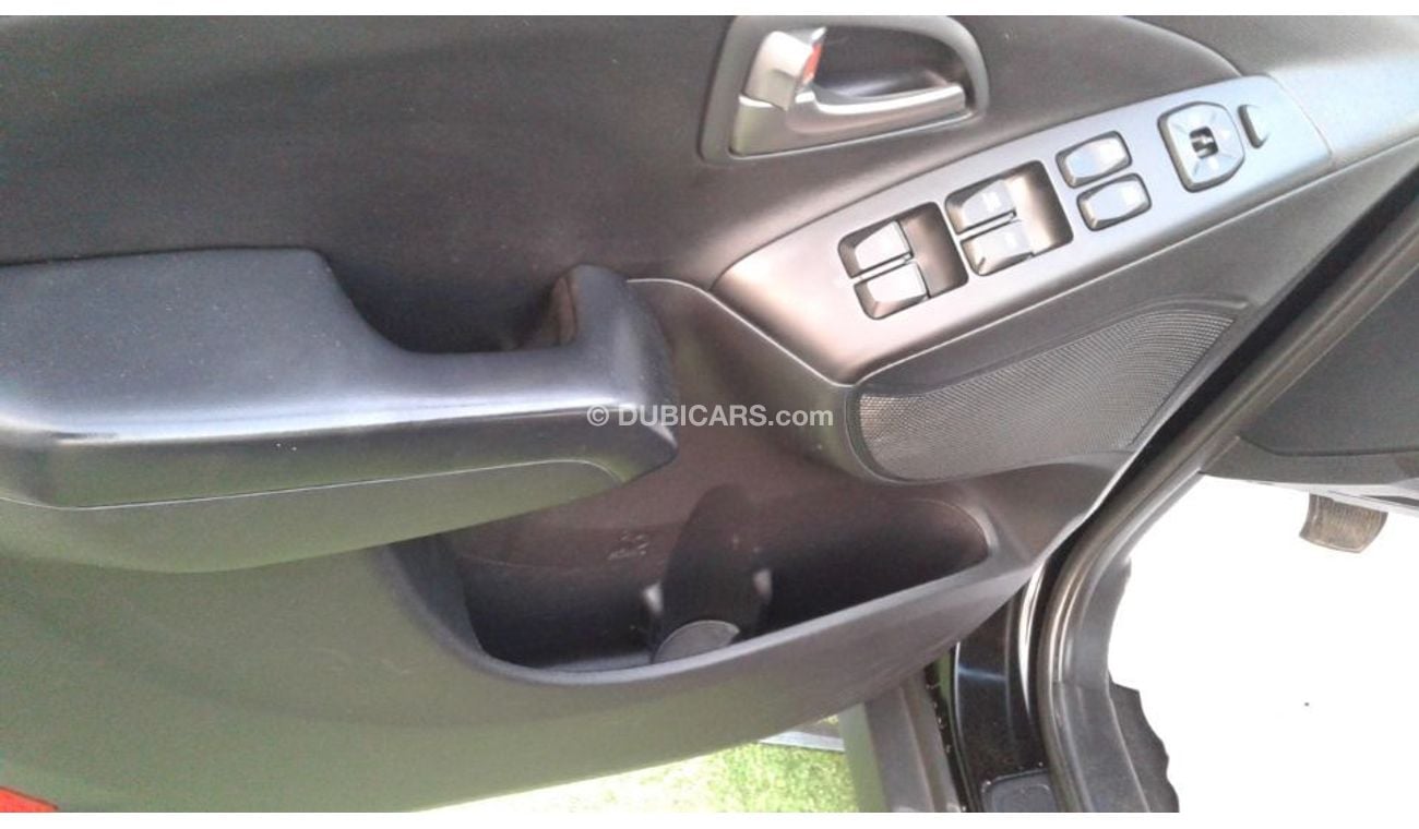 Hyundai Tucson HYUNDAI TUCSON 2015 BLACK NO PIANT NO ACCIDENT KHALIGE FULL OPTION NUMBER 1