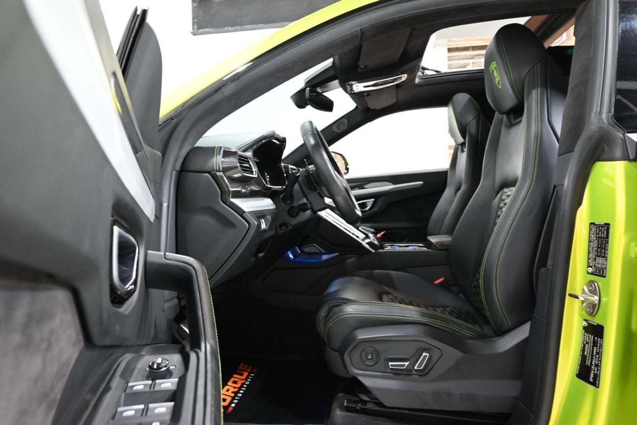 Lamborghini Urus STD 2022 Lamborghini Urus, 10/2026 Lamborghini Warranty, Lamborghini Service History, GCC