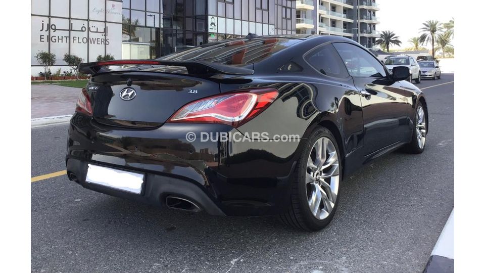 Hyundai Genesis 2 Door, 3.8L V6, RS for sale: AED 49,000. Black, 2016
