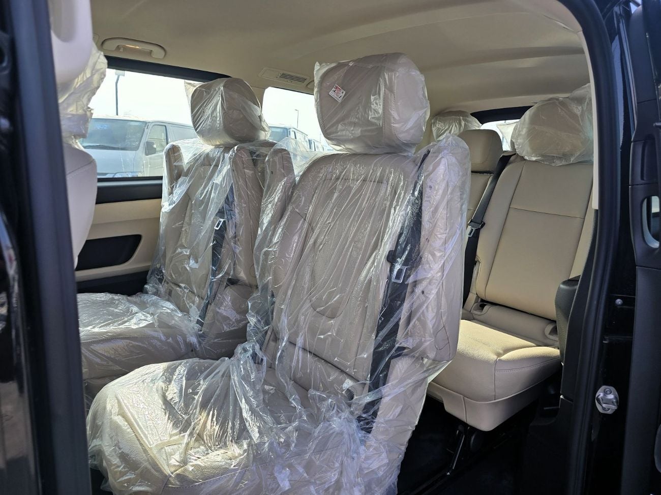 مرسيدس بنز فيتو Mercedes-Benz Vition o Bussines Edit 2.0l 9 Seats black color 2025 model