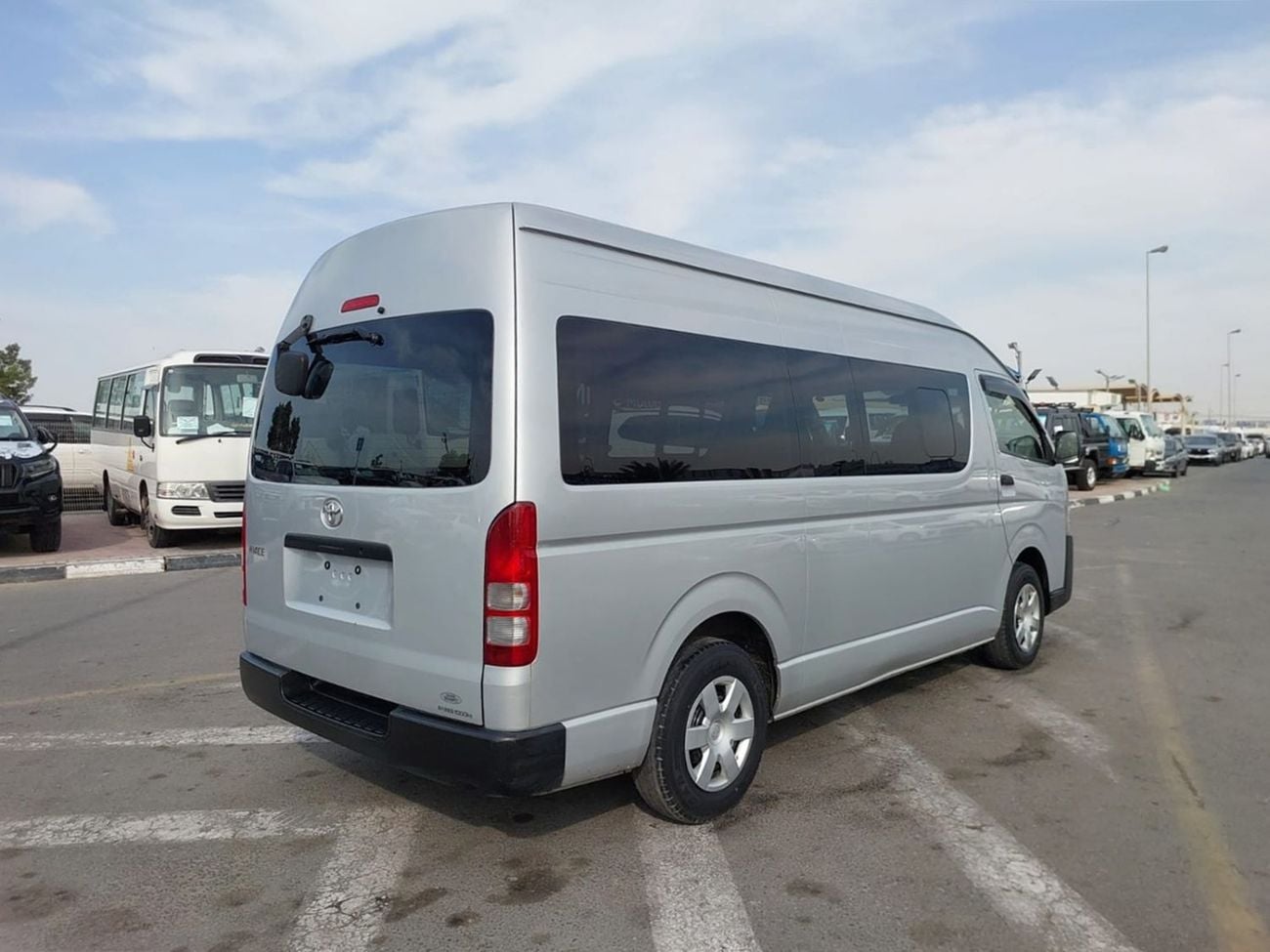 Toyota Hiace (RAMADAN OFFER) TOYOTA HIACE VAN RHD 2015 MODEL 3.0 L DIESEL AUTOMATIC(PM16503)