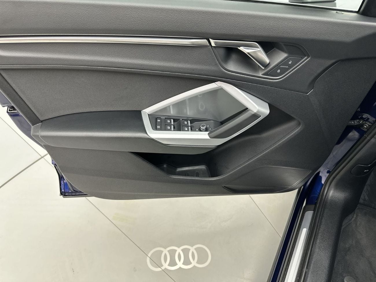 Audi Q3 35 TFSI Advanced 2.0L Q3 Advanced 35 TFSI 150hp (Ref# 29710)