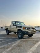 Toyota Land Cruiser Pick Up Std 4.0L Single Cab Utility 4WD