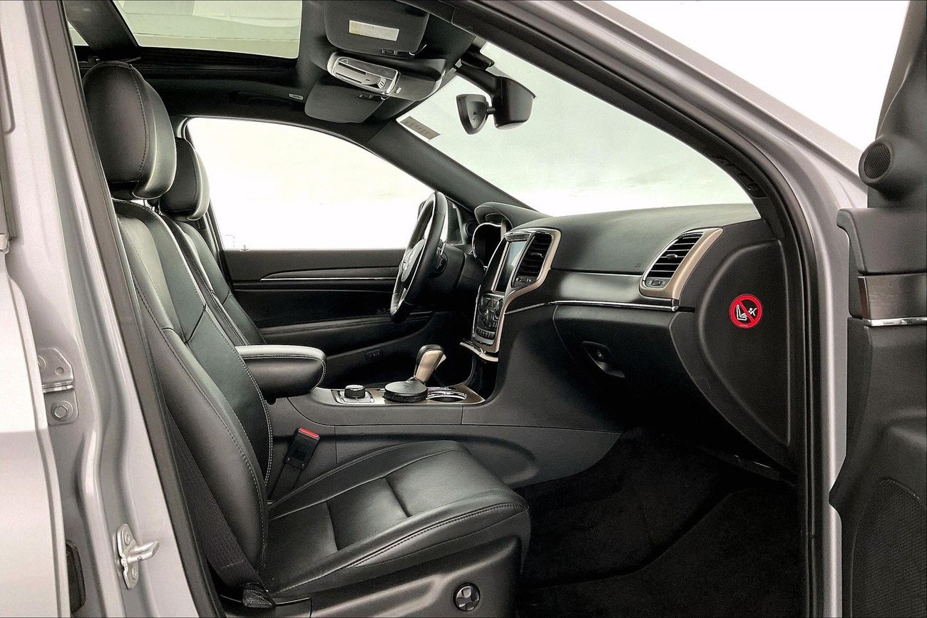 جيب جراند شيروكي Limited | سنة ضمان مجانية | 0 دفعة أولى | سياسة الإعادة بعد 7 أيام