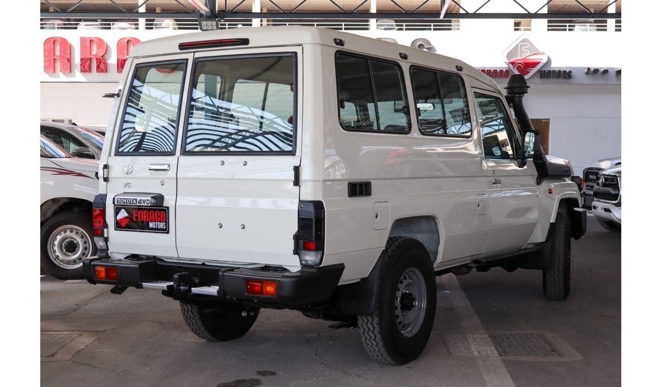 تويوتا لاند كروزر 70 2025 TOYOTA LAND CRUISER GRJ 78 4.0 V6 AUTOMATIC **التصدير فقط خارج الخليج****EXPORT ONLY**