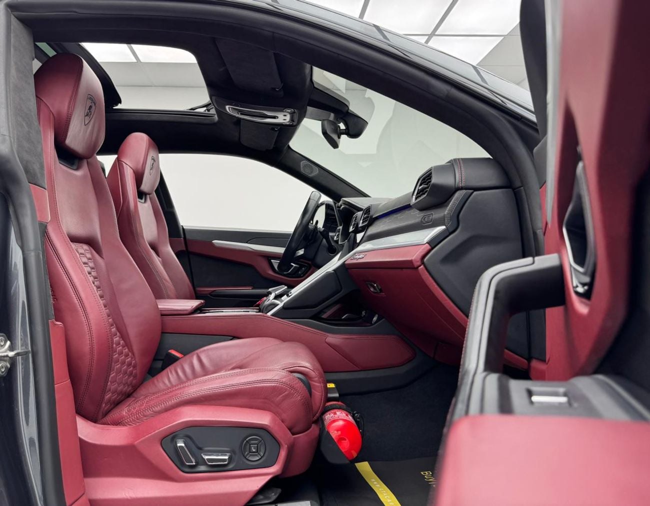 Lamborghini Urus 2019 Lamborghini Urus, Full Service History, Fully Loaded, Excellent Condition, GCC