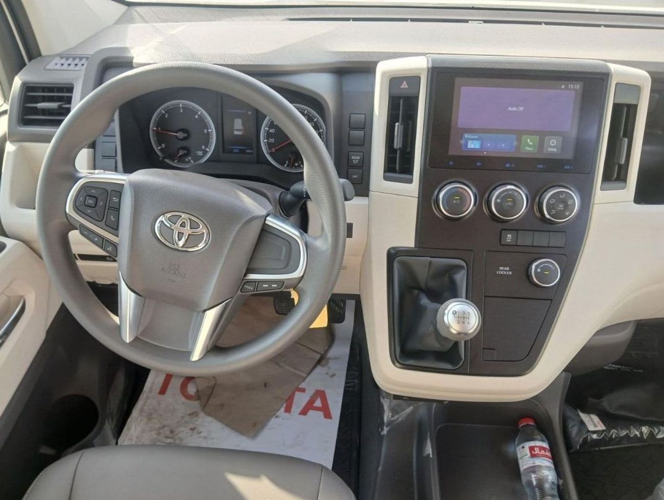 Toyota Hiace ECT0006 - Toyota Hiace High Roof Passenger Van - 2.8L Diesel Manual White - Full Options