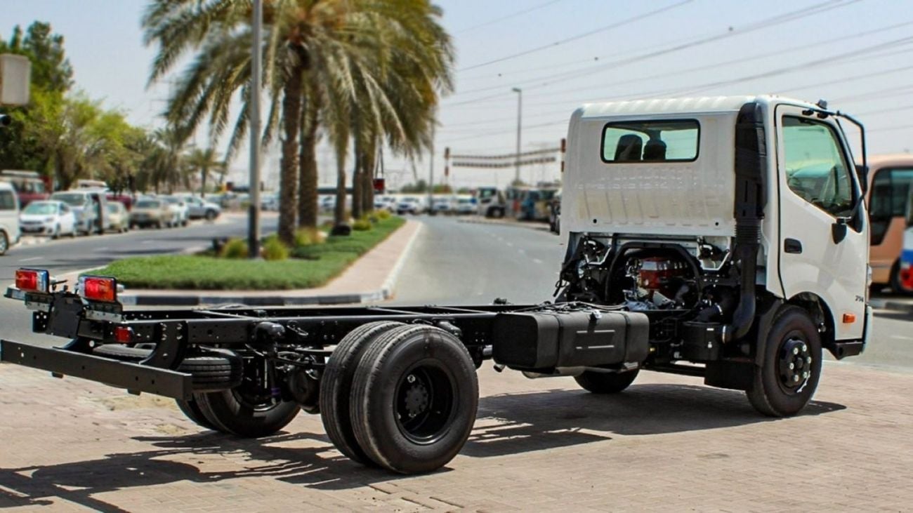 هينو 300 HINO/XZU 710L/XZUJ3 6.5 TON 300S Wide cab 4X2