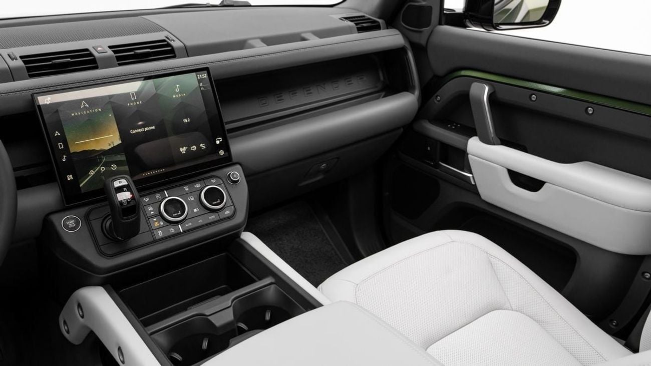 لاند روفر ديفندر X-Dynamic HSE P400e - 2026 - Under Dealer Warranty