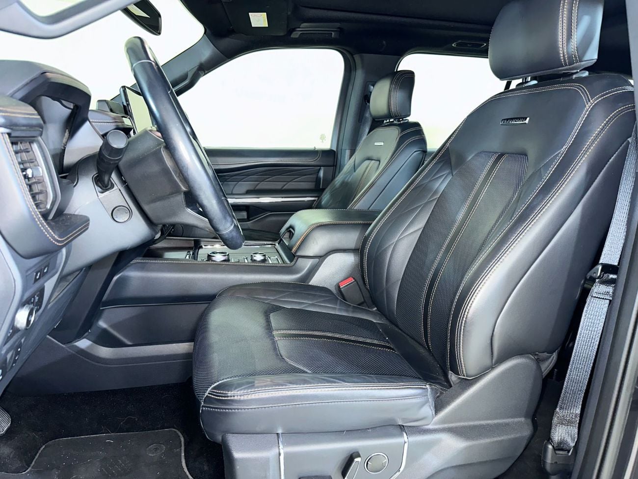 Ford Expedition PLATINUM XP-PN222/ AL TAYER MOTORS/ AL QOUZ SHOWROOM