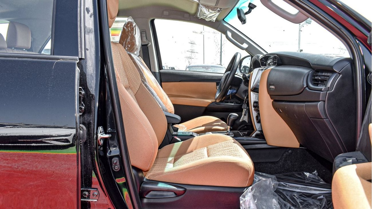 تويوتا فورتونر SR5 2.7L